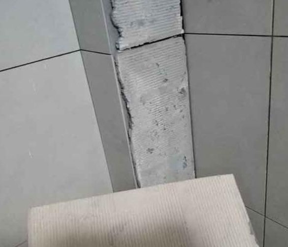 枣庄瓷砖空鼓维修公司分享下厨房瓷砖脱落的补救措施。